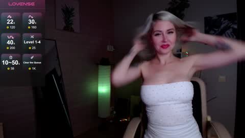 Snapshot of nastasya_cute chatting on 01/27/25, 01:48 Nastya online show from 01/27/25, 01:48