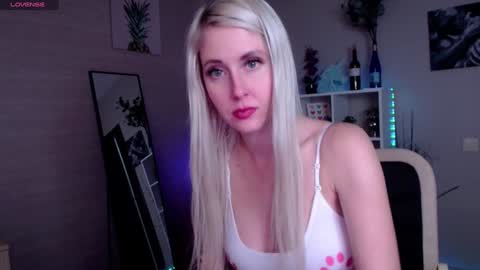Snapshot of nastasya_cute chatting on 01/31/25, 04:58 Nastya online show from 01/31/25, 04:58