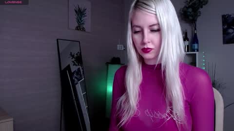 Snapshot of nastasya_cute chatting on 02/05/25, 01:37 Nastya online show from 02/05/25, 01:37