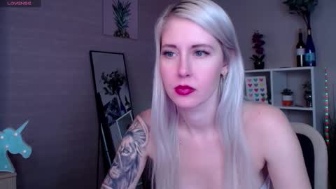 Snapshot of nastasya_cute chatting on 02/15/25, 04:58 Nastya online show from 02/15/25, 04:58