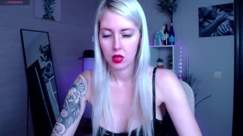 Snapshot of nastasya_cute chatting on 02/19/25, 05:16 Nastya online show from 02/19/25, 05:16