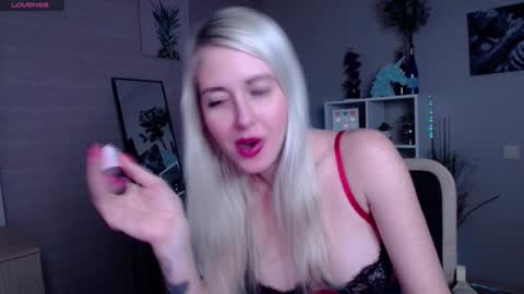 Snapshot of nastasya_cute chatting on 02/26/25, 01:43 Nastya online show from 02/26/25, 01:43