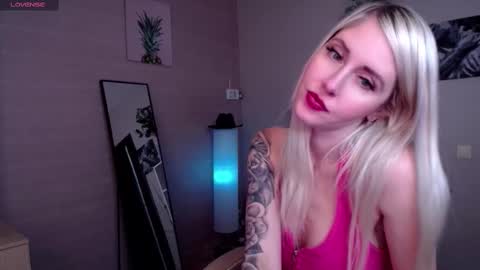 Snapshot of nastasya_cute chatting on 03/03/25, 04:58 Nastya online show from 03/03/25, 04:58