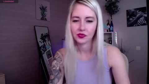 Snapshot of nastasya_cute chatting on 03/11/25, 04:54 Nastya online show from 03/11/25, 04:54