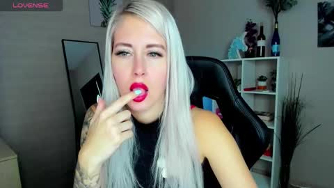 Snapshot of nastasya_cute chatting on 09/10/25, 01:38 Nastya online show from 09/10/25, 01:38
