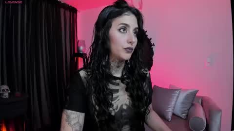 Snapshot of nasty_alice1 chatting on 11/06/25, 05:19 Goddess Alice online show from 11/06/25, 05:19