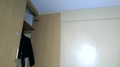 Snapshot of nasty_kiki chatting on 07/08/26, 12:42 Kiki online show from 07/08/26, 12:42