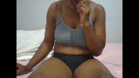 Snapshot of nasty_leenah chatting on 02/08/25, 07:04 nasty_leenah online show from 02/08/25, 07:04