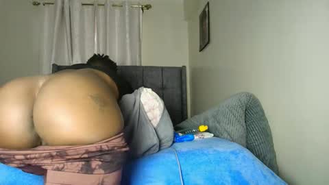 Snapshot of nasty_sweet_holes chatting on 12/02/25, 03:34 NESTER online show from 12/02/25, 03:34