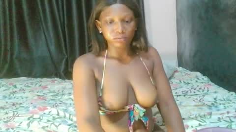 Snapshot of nastybadgirlxx chatting on 05/06/26, 12:43 Nastybadgirlxx online show from 05/06/26, 12:43