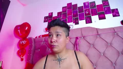 nat_evans8 online show from 07/26/26, 12:52