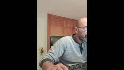 Snapshot of nata1974 chatting on 11/01/25, 01:29 nata1974 online show from 11/01/25, 01:29