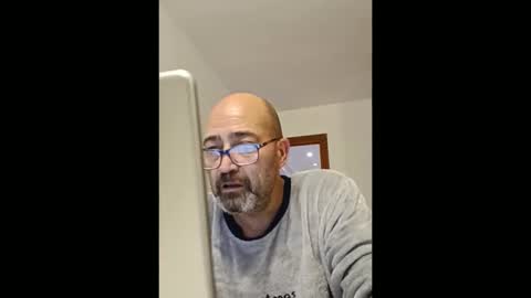 Snapshot of nata1974 chatting on 11/17/25, 06:57 nata1974 online show from 11/17/25, 06:57