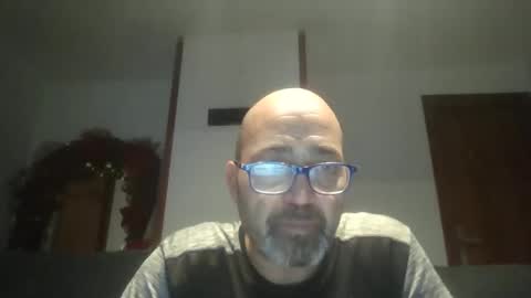 Snapshot of nata1974 chatting on 12/15/25, 12:42 nata1974 online show from 12/15/25, 12:42