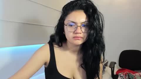 Camila online show from 01/03/25, 04:27