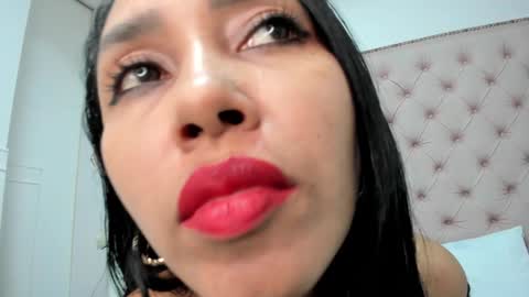 nata_santos online show from 01/04/25, 02:25