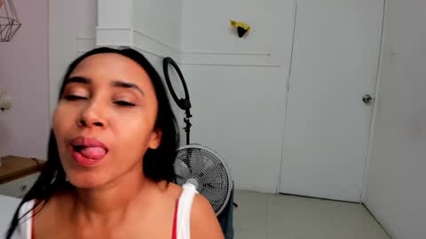 nata_santos online show from 01/11/25, 02:25