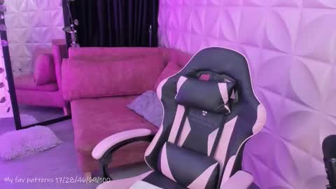 Nata online show from 10/24/25, 01:57