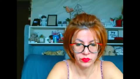 Snapshot of natali3855 chatting on 11/19/25, 07:14 Natali online show from 11/19/25, 07:14