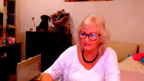 natali online show from 12/18/24, 04:31