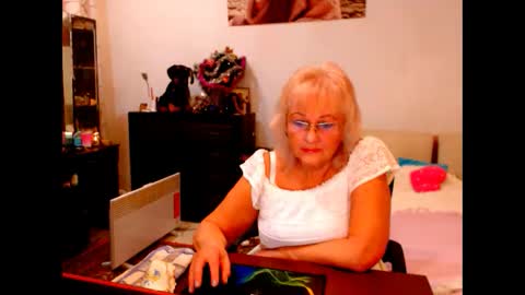 natali online show from 12/22/24, 08:25