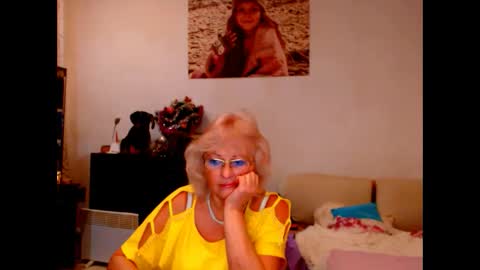 natali online show from 12/25/24, 10:17