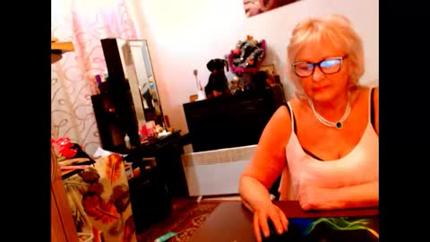 natali online show from 01/01/25, 11:05