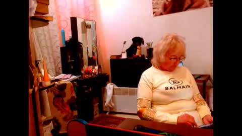 natali online show from 02/19/25, 08:55