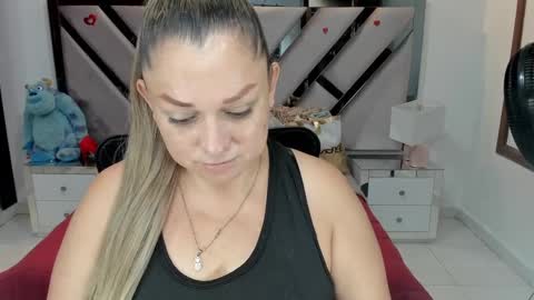 natalia5560 online show from 10/07/25, 12:57