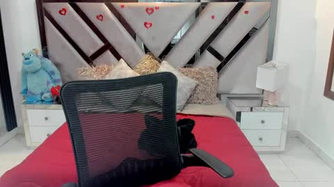natalia5560 online show from 10/12/25, 01:21