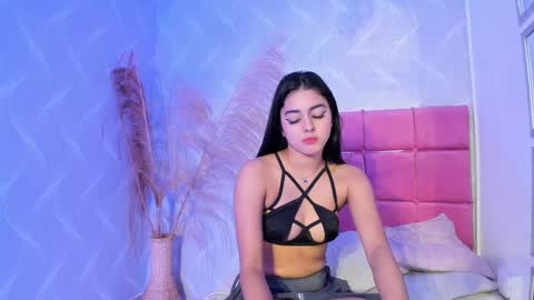 Naty  online show from 02/18/25, 03:54