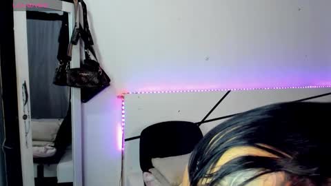 Snapshot of natalia_cb chatting on 09/19/25, 09:43 Natalia online show from 09/19/25, 09:43