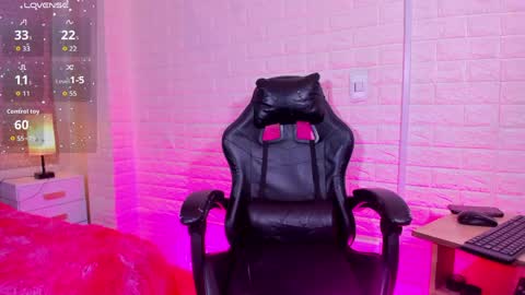Natalia Kiss online show from 05/20/26, 12:22
