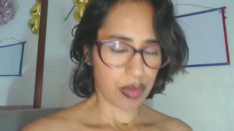 Snapshot of natalia_nylon chatting on 09/25/25, 03:27 CATHALINA NATA online show from 09/25/25, 03:27