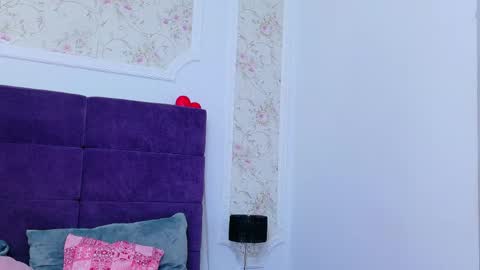 Snapshot of nataliacroft chatting on 05/04/26, 02:57 nataliacroft online show from 05/04/26, 02:57