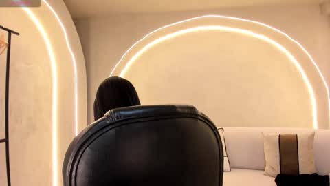 Snapshot of nataliagaret chatting on 09/11/25, 02:55 Nata online show from 09/11/25, 02:55