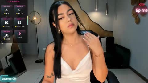 Snapshot of nataliagaret chatting on 11/25/25, 02:33 Nata online show from 11/25/25, 02:33