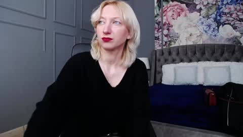 Snapshot of natalie_bitton chatting on 12/13/24, 07:58 Natalie online show from 12/13/24, 07:58