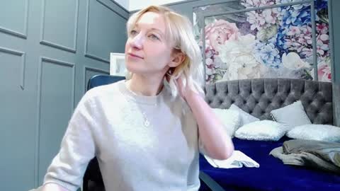Snapshot of natalie_bitton chatting on 01/02/25, 07:23 Natalie online show from 01/02/25, 07:23