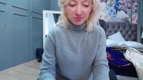 Snapshot of natalie_bitton chatting on 01/03/25, 10:09 Natalie online show from 01/03/25, 10:09