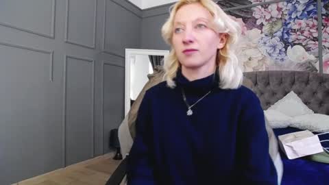 Snapshot of natalie_bitton chatting on 01/11/25, 11:56 Natalie online show from 01/11/25, 11:56
