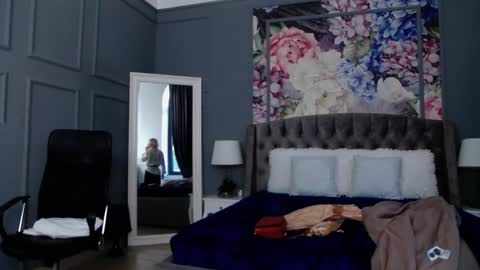 Snapshot of natalie_bitton chatting on 01/25/25, 02:03 Natalie online show from 01/25/25, 02:03