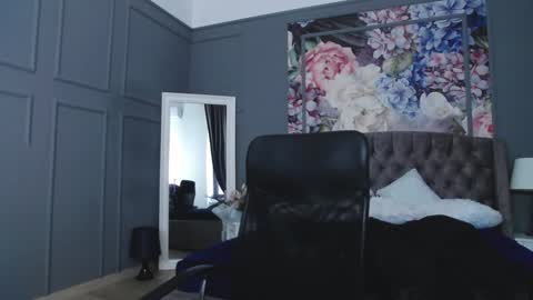Snapshot of natalie_bitton chatting on 02/01/25, 10:26 Natalie online show from 02/01/25, 10:26