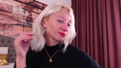 Snapshot of natalie_bitton chatting on 10/03/25, 11:29 Natalie online show from 10/03/25, 11:29