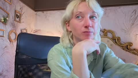Natalie online show from 05/19/26, 07:37
