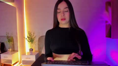 NATALIE BLAZE online show from 07/31/26, 12:21