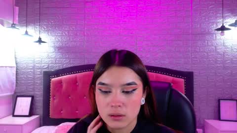 natalie  online show from 10/06/25, 03:04