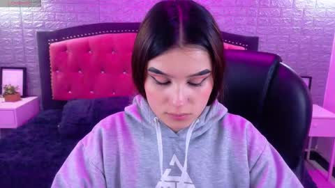 natalie  online show from 11/20/25, 03:07