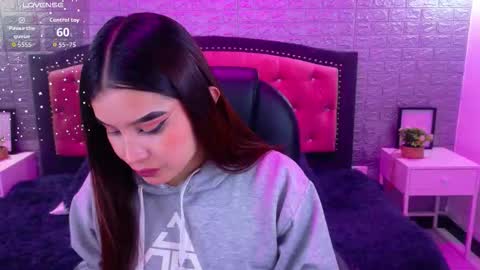 natalie  online show from 11/24/25, 03:28