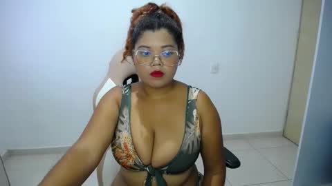 Snapshot of natalielabellex1 chatting on 11/28/25, 07:05 natalielabellex1 online show from 11/28/25, 07:05